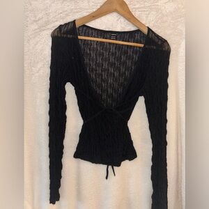 Mesh Tied BLACK going out top